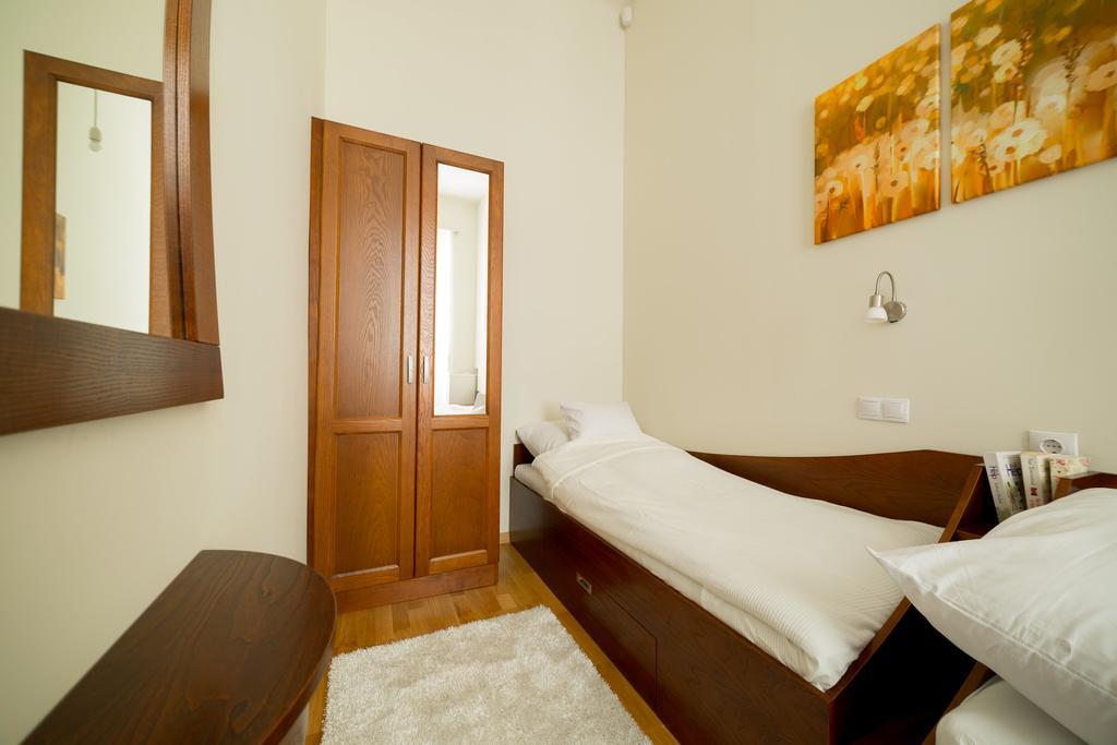 Family Buddha Apartment Budapest Exterior foto