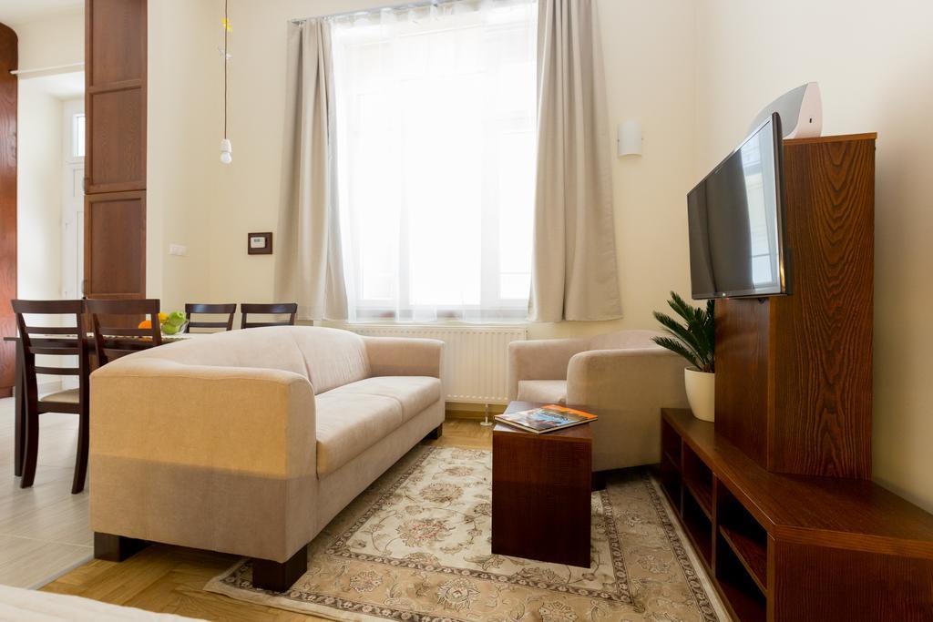 Family Buddha Apartment Budapest Exterior foto